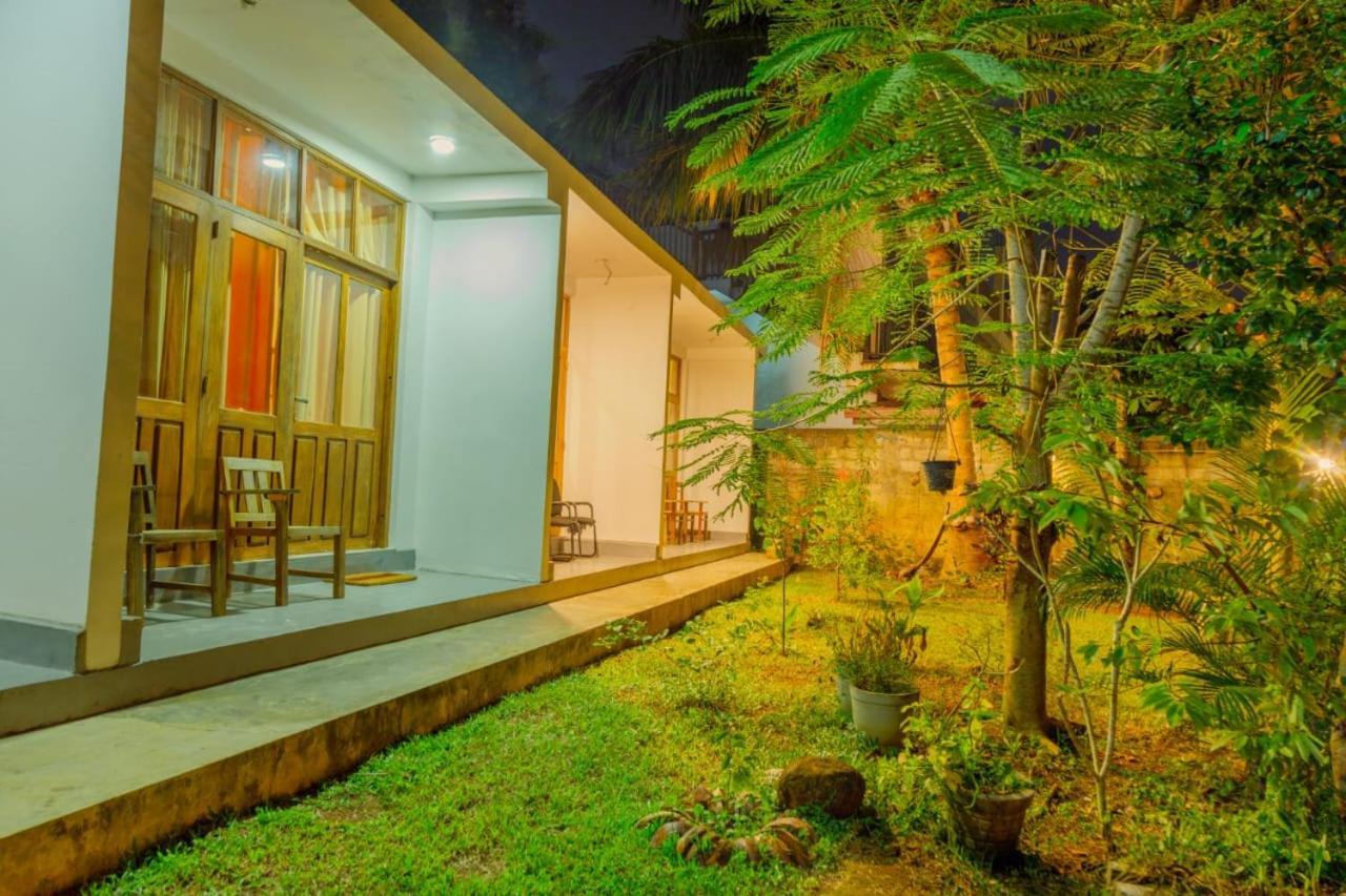 Talalla Ocean Beach Bungalow マータラ エクステリア 写真